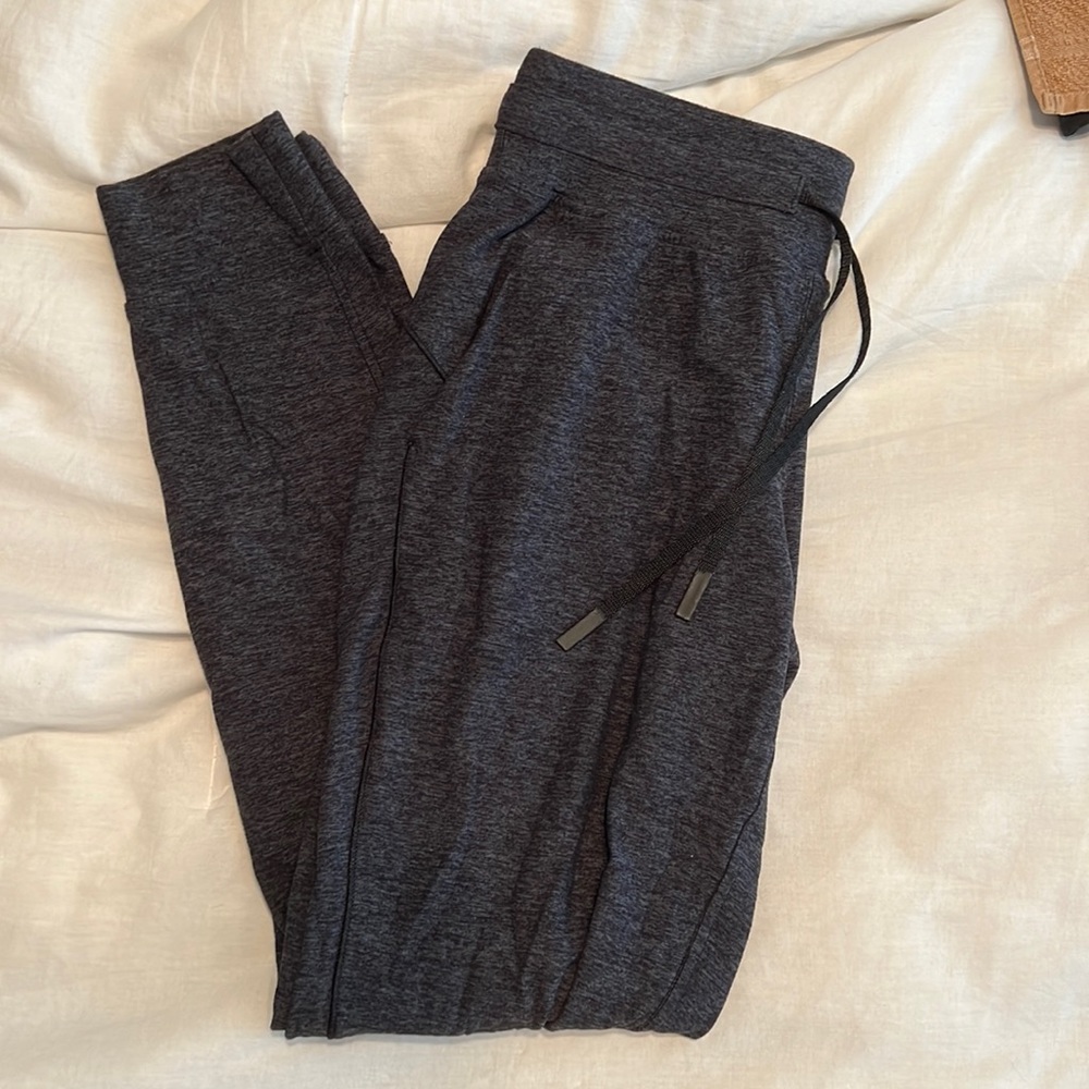 Lululemon ready to rulu jogger Sz 6